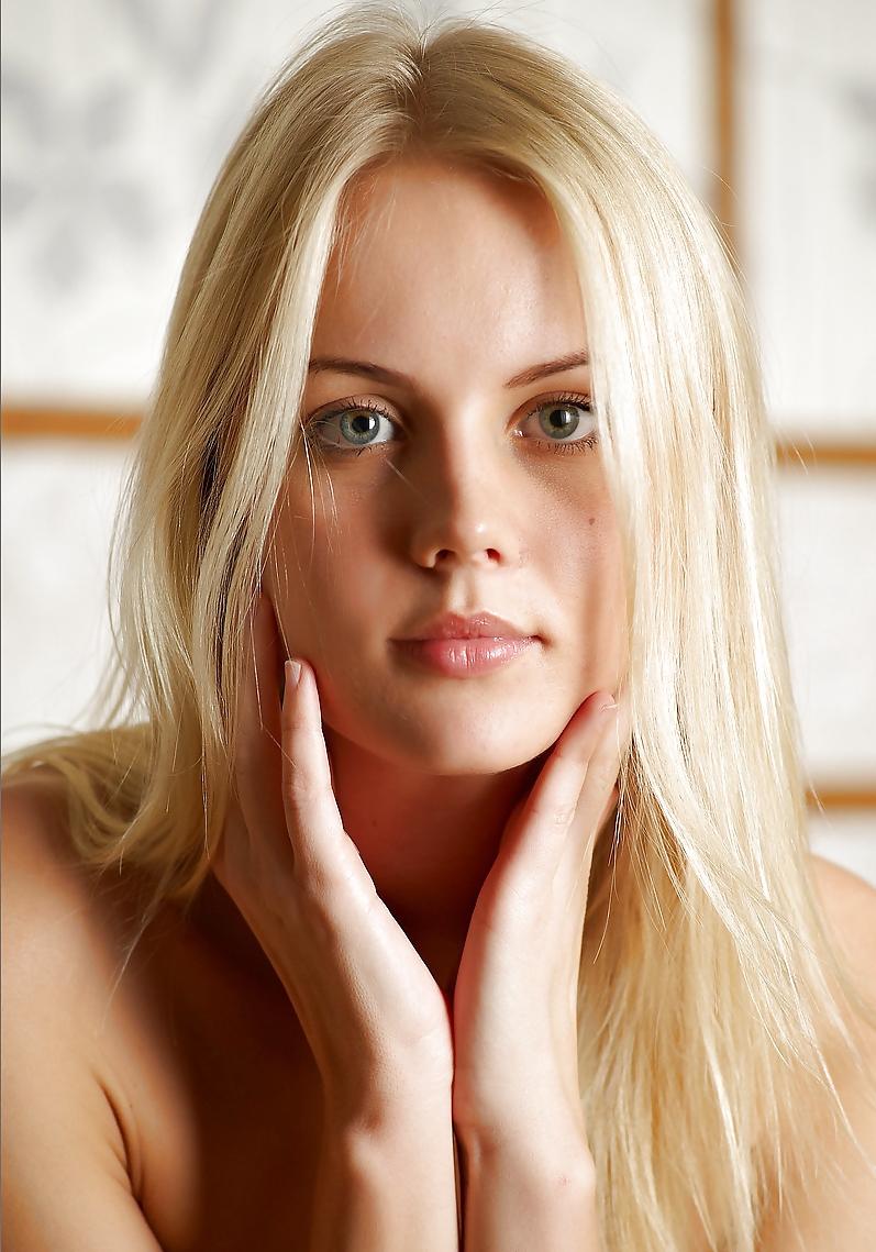25P From the Moshe Files: Beauty Begins In The Eyes