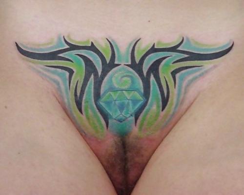 14P The Beauty of Amateur Pussy Tattoo