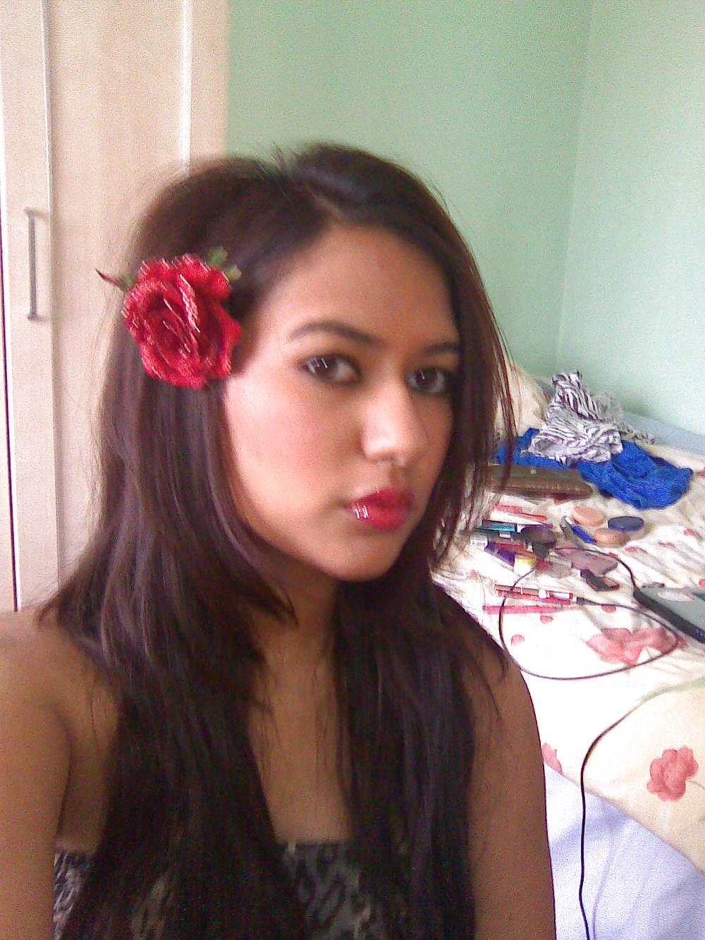 12P Hot muslim uni  slut from london 1