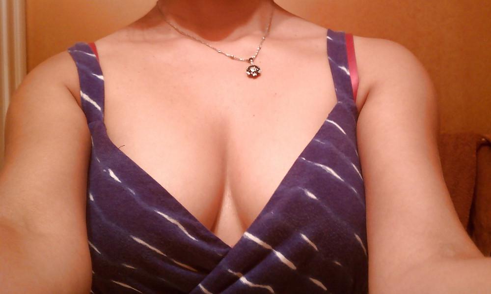 20P Brunette Wife's Self Shots