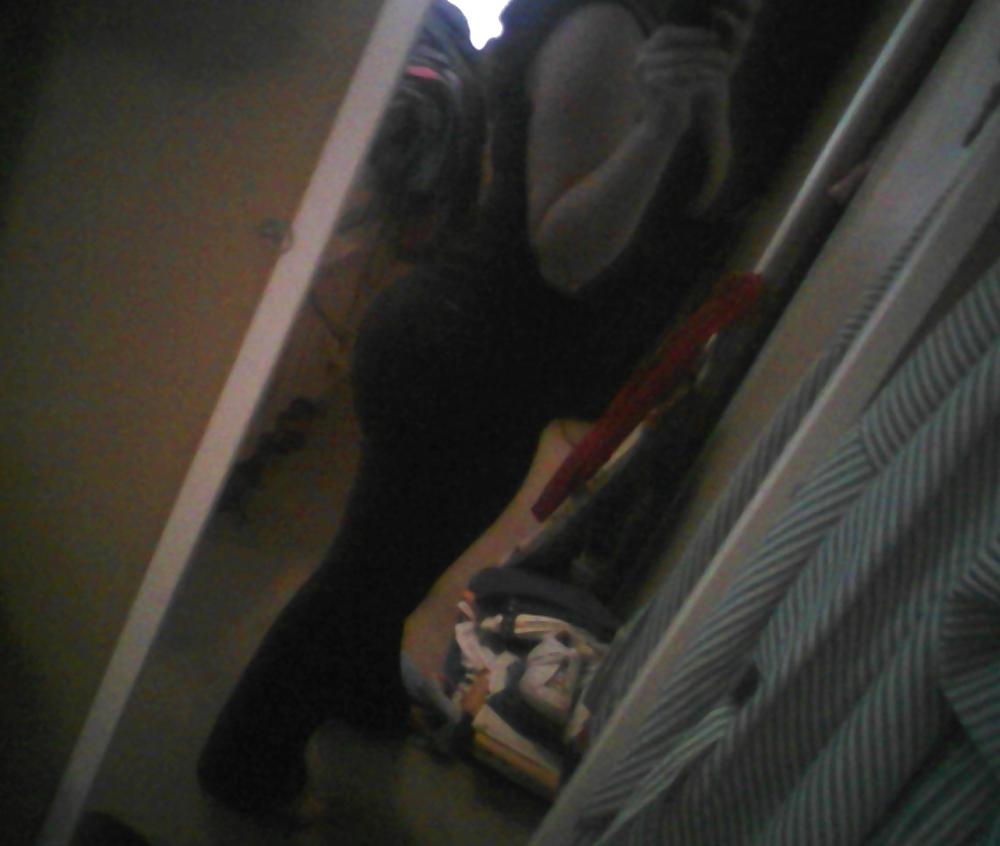 25P Nice Round Ass on Her