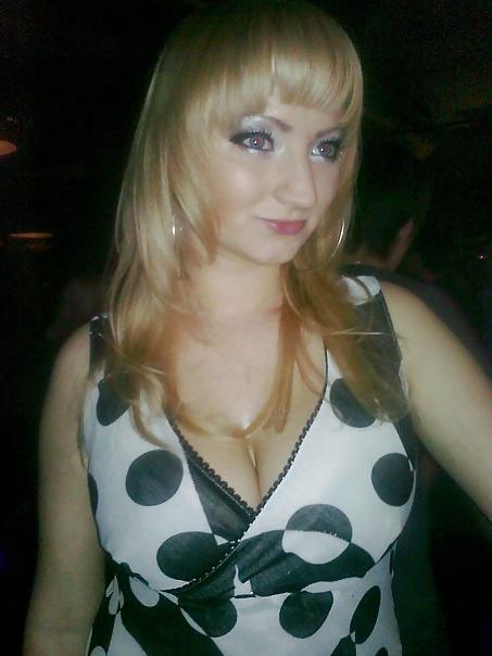 14P Busty Russian Woman 222
