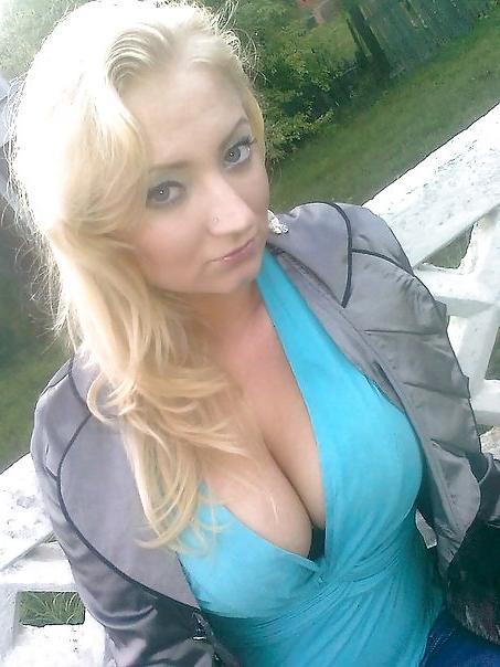 14P Busty Russian Woman 222