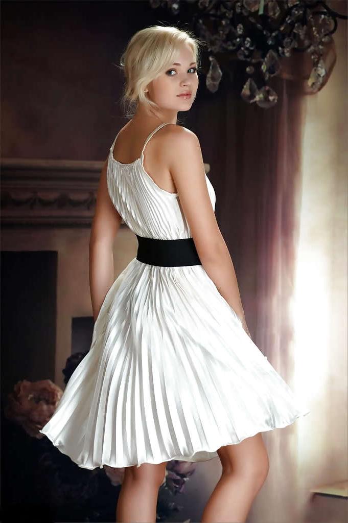 17P The Beauty of Perfect Blonde