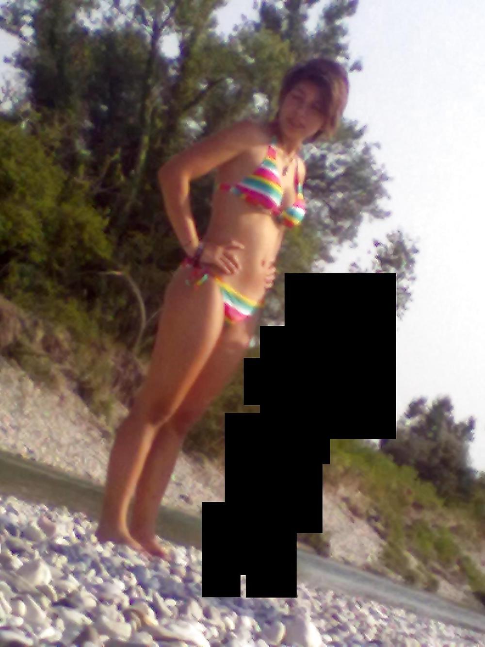 6P Sexy girl at the beach