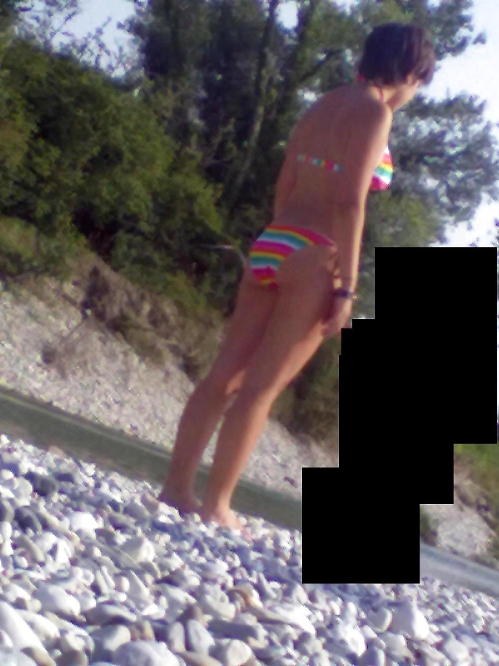 6P Sexy girl at the beach