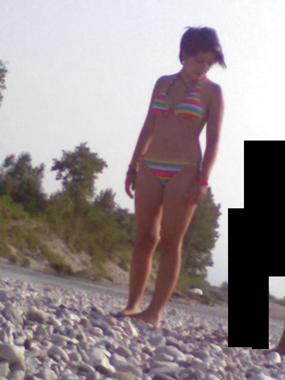 6P Sexy girl at the beach