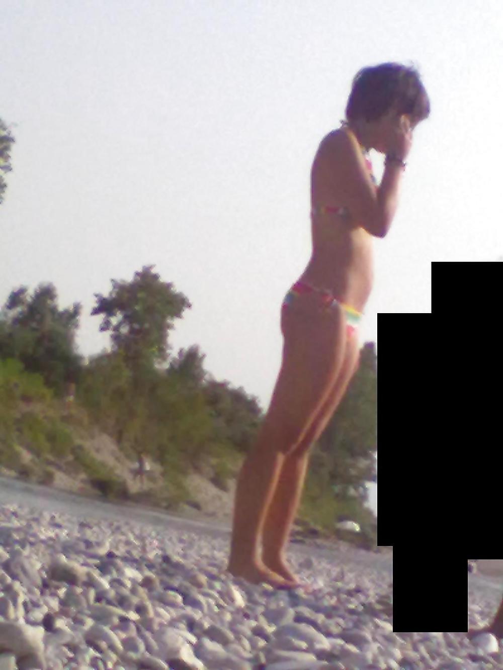 6P Sexy girl at the beach