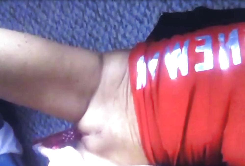 20P Blonde MILF Self Shots