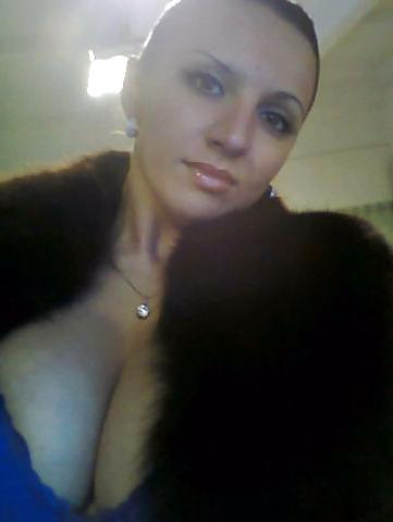 20P Busty Russian Woman 363