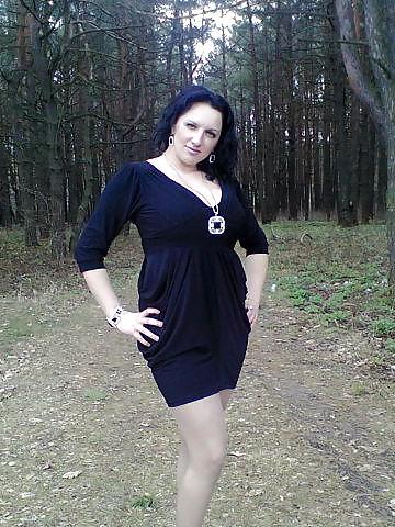 20P Busty Russian Woman 363