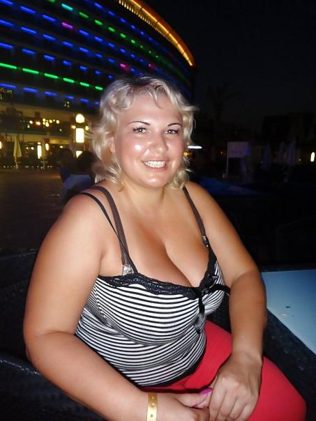 11P Busty Russian Woman 370