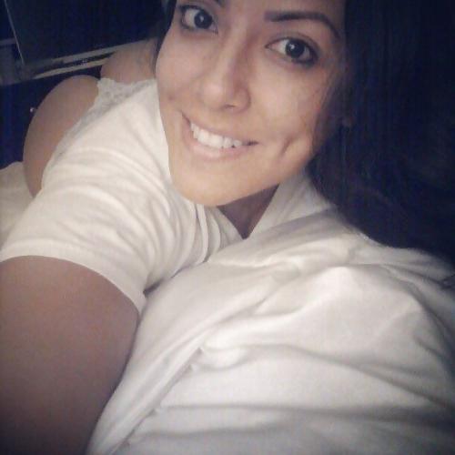 25P Random Girl Self Pics 1