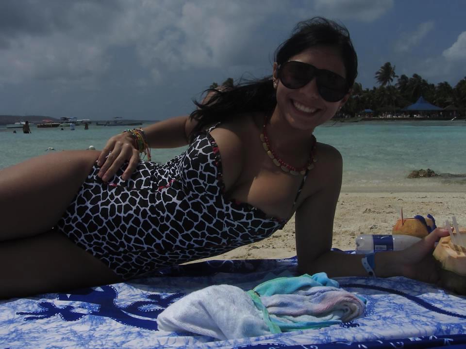 25P Colombian girls hot latina mix
