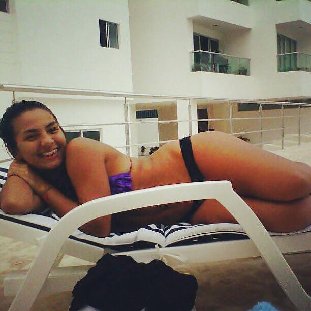 25P Colombian girls hot latina mix