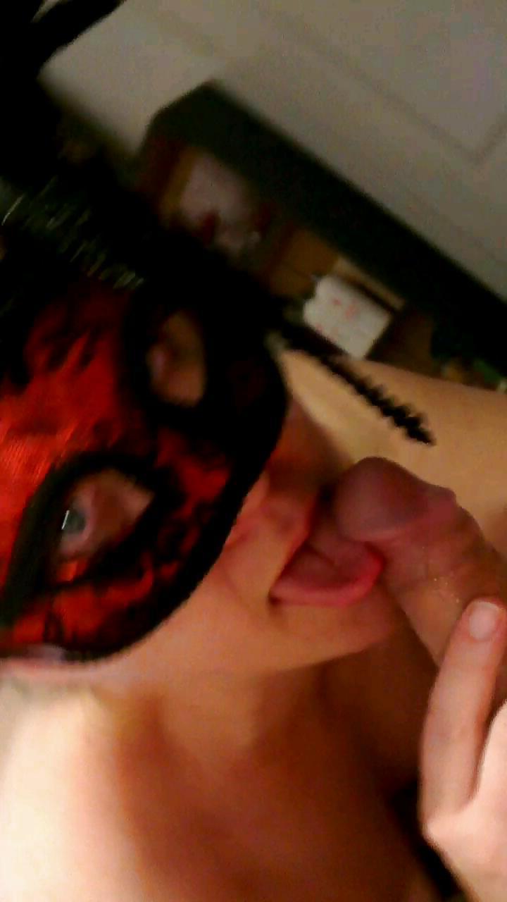 18P Masked Angel Deepthroat Slut