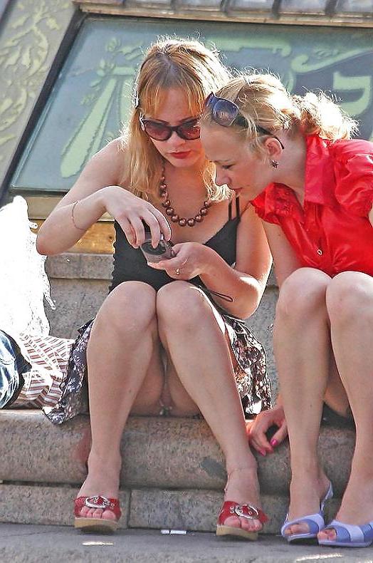 24P Girls - upskirt downbluse self shots