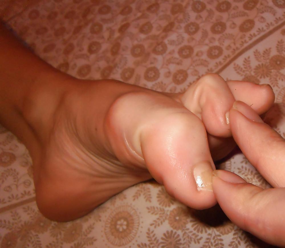 20P Christina 's Feet - Foot models sole + spreads flexible toes