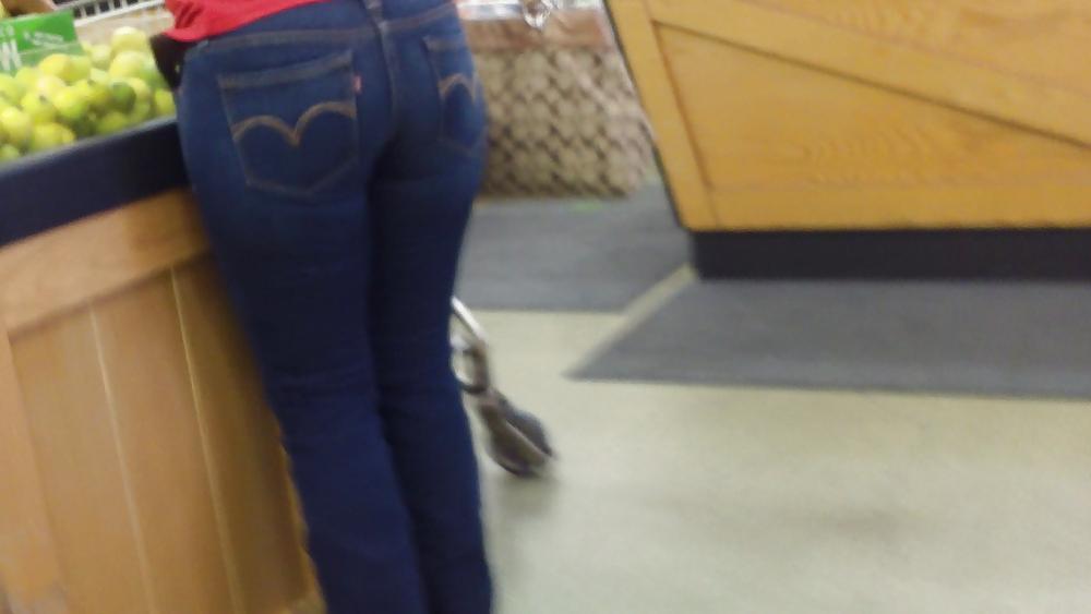 18P Nice big juicy sexy teen ass & butt in blue jeans