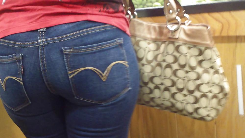 18P Nice big juicy sexy teen ass & butt in blue jeans