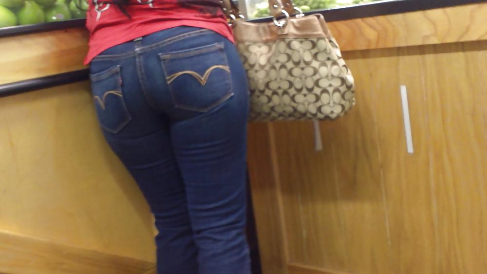 18P Nice big juicy sexy teen ass & butt in blue jeans