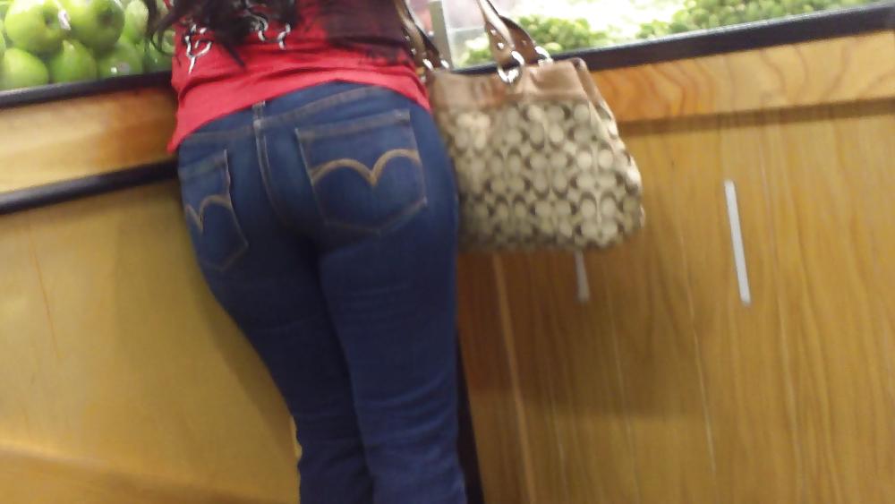 18P Nice big juicy sexy teen ass & butt in blue jeans