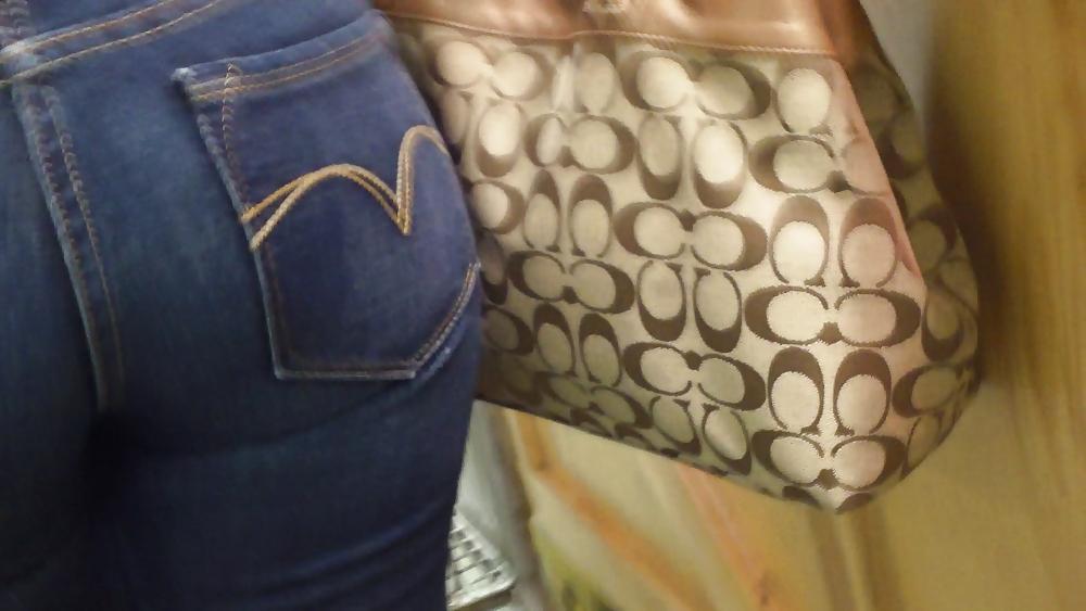 18P Nice big juicy sexy teen ass & butt in blue jeans