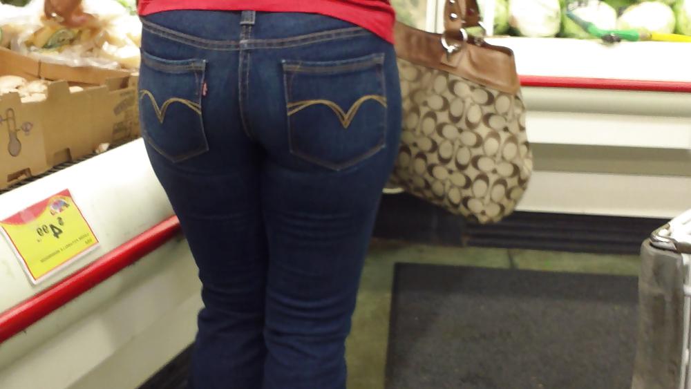 18P Nice big juicy sexy teen ass & butt in blue jeans