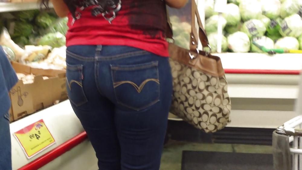 18P Nice big juicy sexy teen ass & butt in blue jeans
