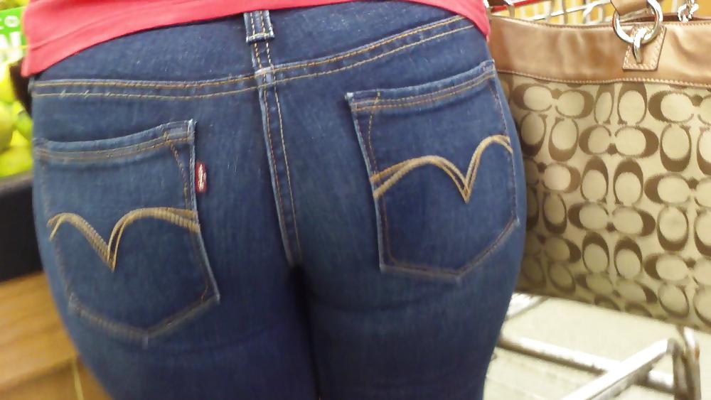 18P Nice big juicy sexy teen ass & butt in blue jeans