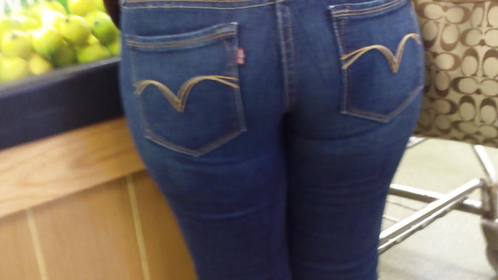 18P Nice big juicy sexy teen ass & butt in blue jeans