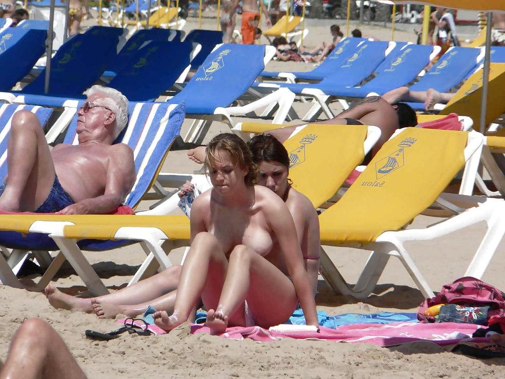 25P The beach 92