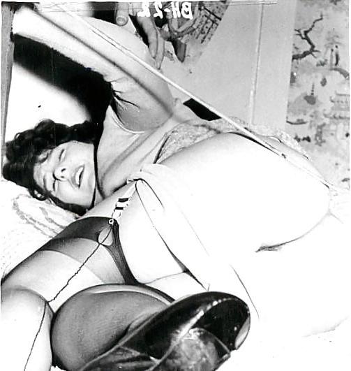 25P XES SUPER SEXY LESBIANS LADIES IN STOCKINGS BLACK&WHITE
