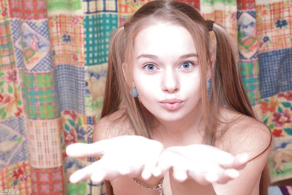 25P Teen Model Sunna AKA Milena rare pics