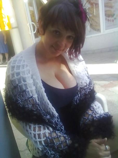 12P Busty Russian Woman 712