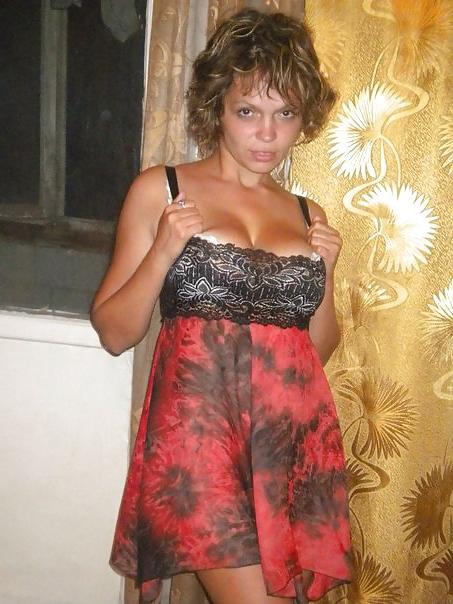 12P Busty Russian Woman 712
