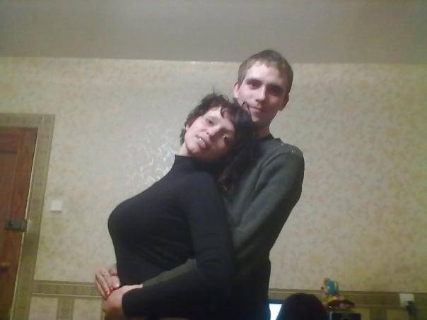 12P Busty Russian Woman 712