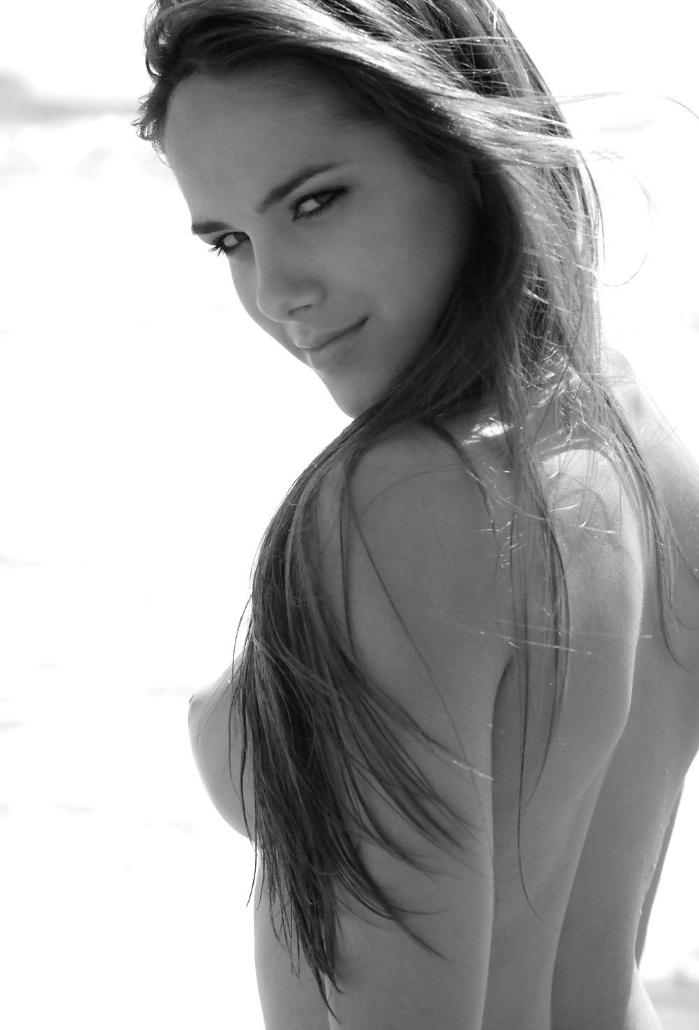 25P Black & White III - The Sensual Human Form