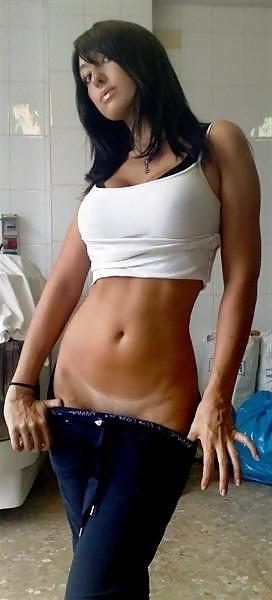 25P Brunette Latin Beauty