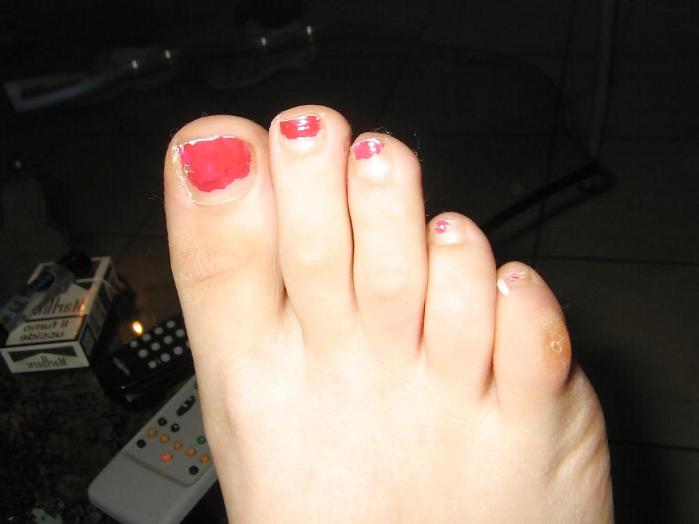 11P Laura and alessia feet foot piedi 