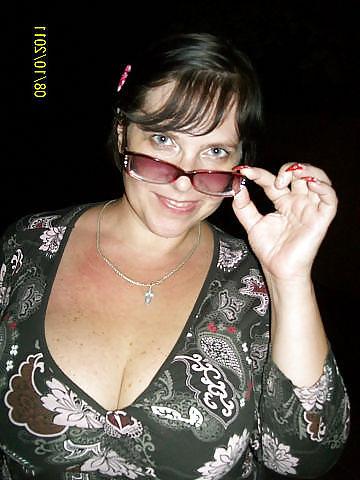 8P Busty Russian Woman 512