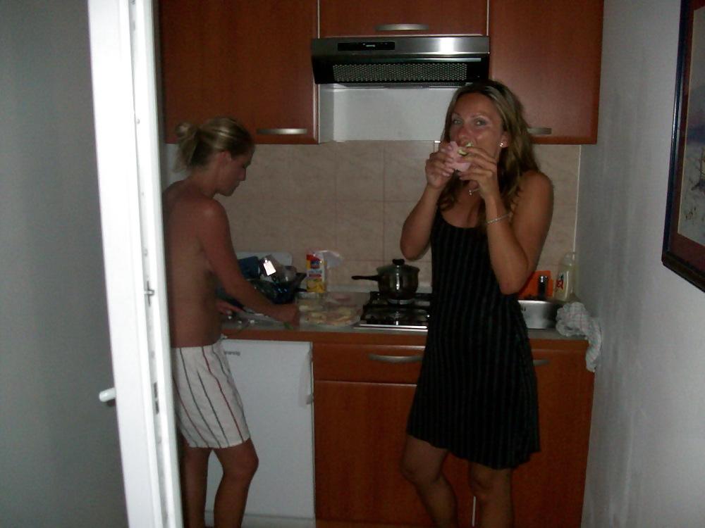 25P Stolen Pics - Group of Girls in Holidays Part 3