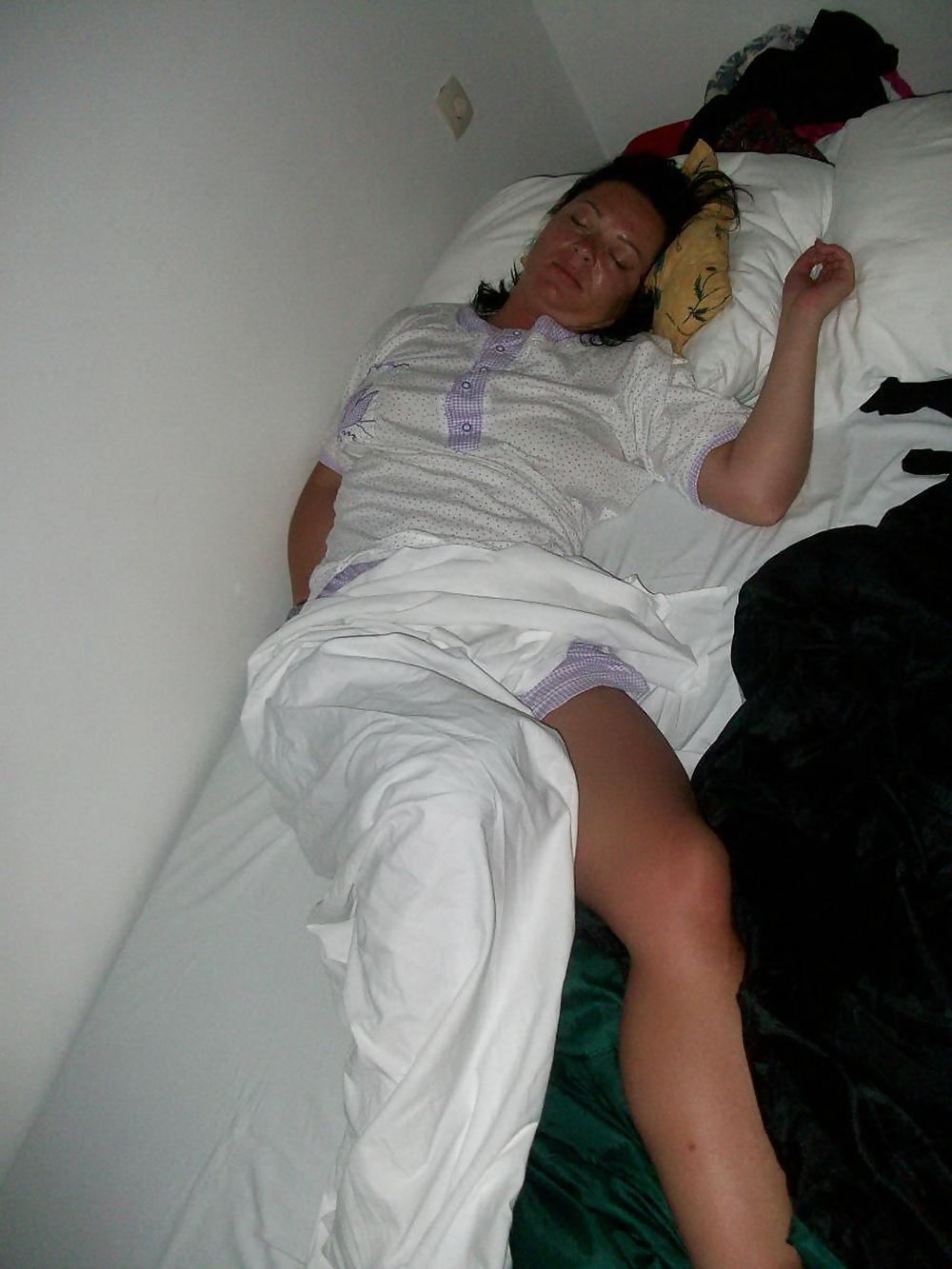 25P Stolen Pics - Group of Girls in Holidays Part 3