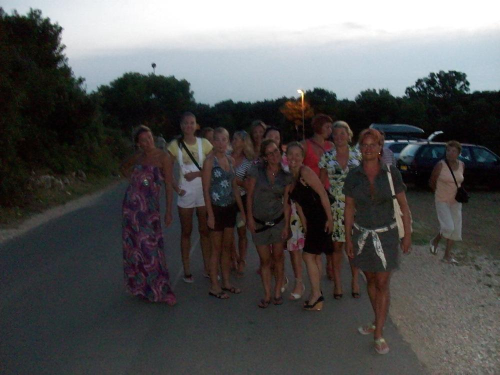25P Stolen Pics - Group of Girls in Holidays Part 3