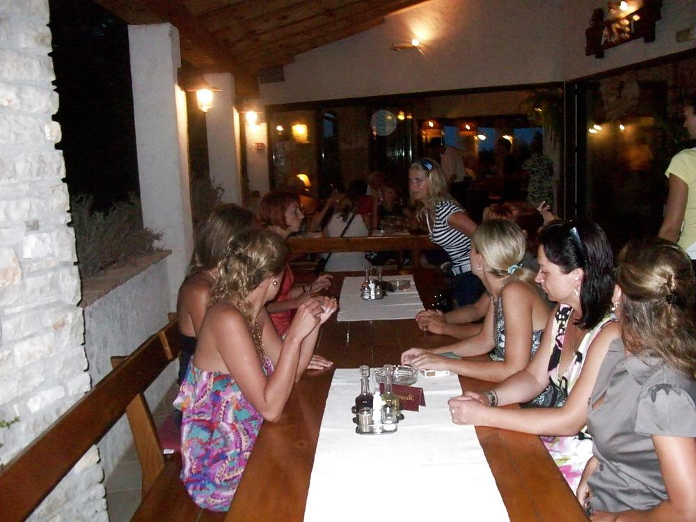 25P Stolen Pics - Group of Girls in Holidays Part 3