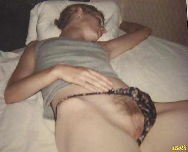 15P Voyeur (downblouse)