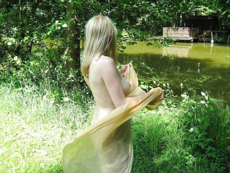 25P PUBLIC NUDE 2