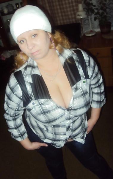 11P Busty Russian Woman 527
