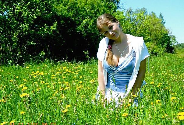 12P Busty Russian Woman 789