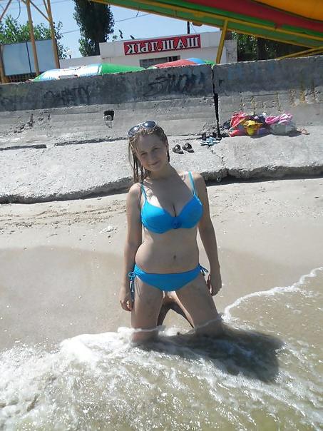 12P Busty Russian Woman 789